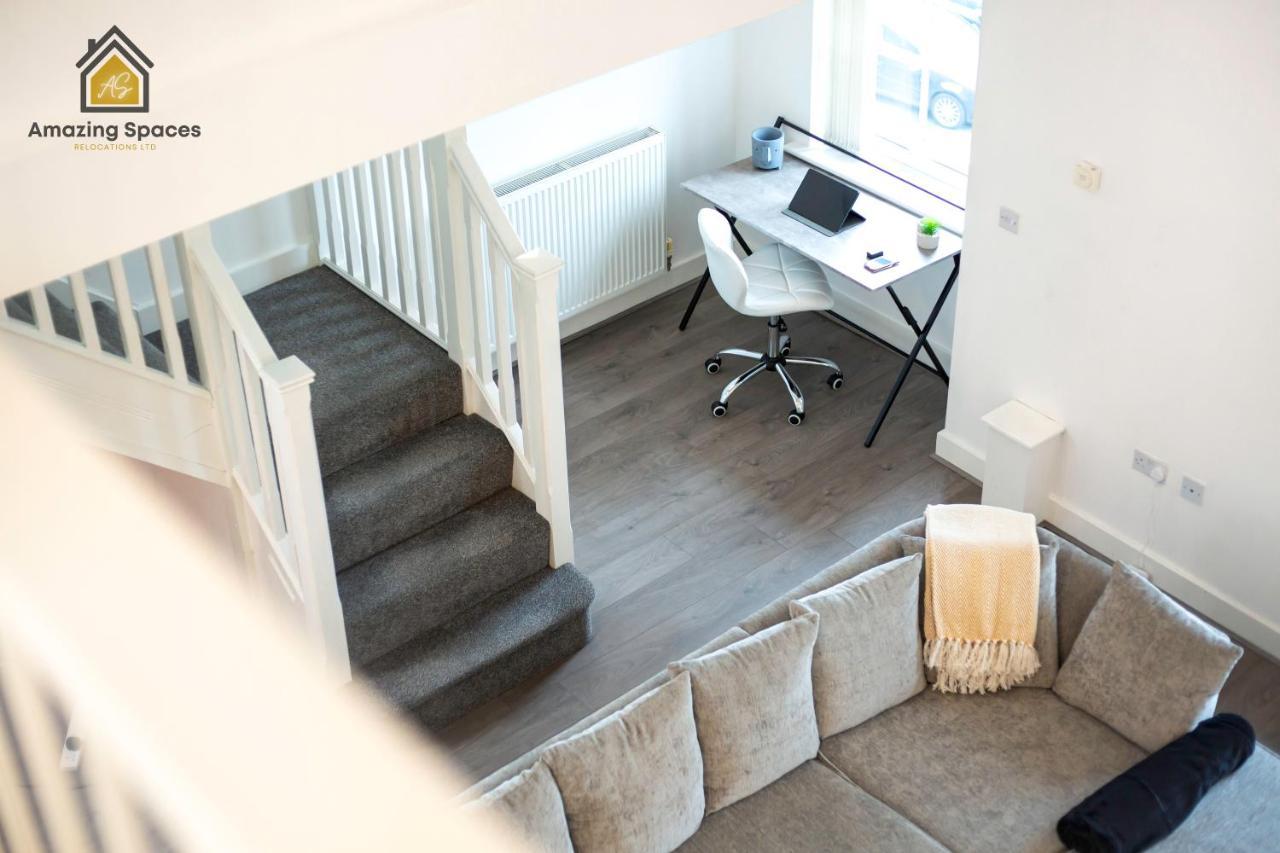 Large Unique 2 Bedroom Duplex Apartment With Private Parking & Free Wifi - Vat Qualifying By Amazing Spaces Relocations Ltd Warrington  Bagian luar foto