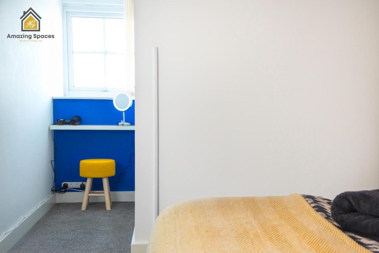 Large Unique 2 Bedroom Duplex Apartment With Private Parking & Free Wifi - Vat Qualifying By Amazing Spaces Relocations Ltd Warrington  Bagian luar foto