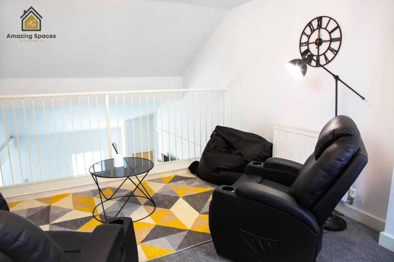 Large Unique 2 Bedroom Duplex Apartment With Private Parking & Free Wifi - Vat Qualifying By Amazing Spaces Relocations Ltd Warrington  Bagian luar foto