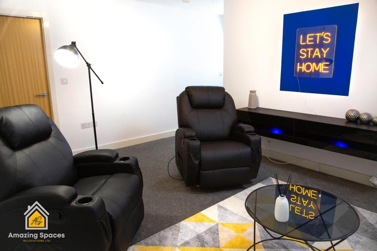 Large Unique 2 Bedroom Duplex Apartment With Private Parking & Free Wifi - Vat Qualifying By Amazing Spaces Relocations Ltd Warrington  Bagian luar foto